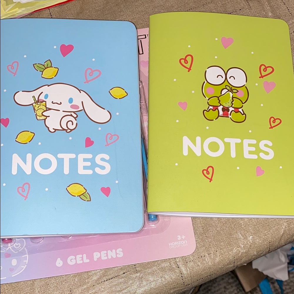 Hello Kitty Gel Pens and Cinnamoroll, kereopi Notebook Set - Picture 3 of 8